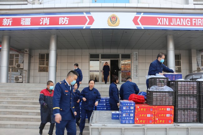 【天马微公益】天马公司开展慰问消防官兵活动
